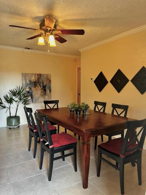 House Close To Downtown, Airport, Raymond James Stadium, And Many More Places Τάμπα Εξωτερικό φωτογραφία